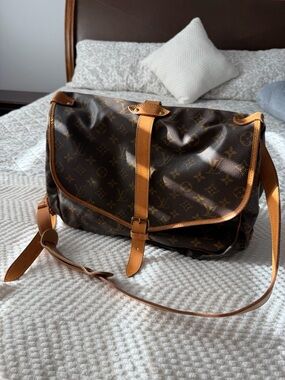 Louis Vuitton Monogram Samur 35 GM Canvas Messenger Bag